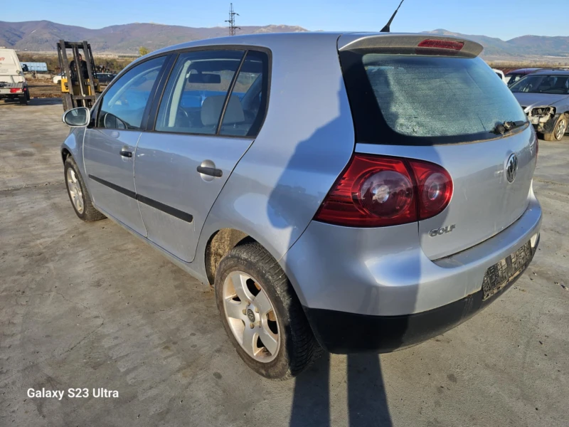 VW Golf, снимка 4 - Автомобили и джипове - 52408853