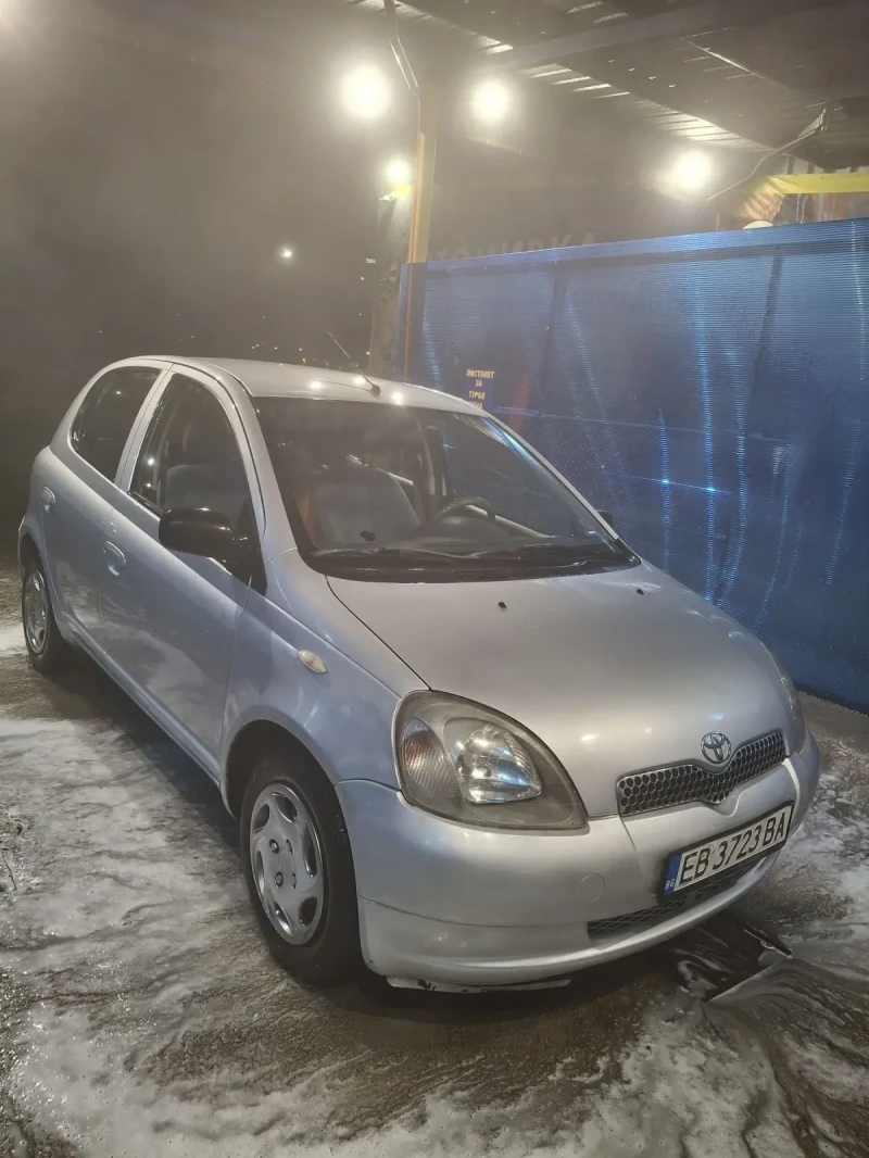 Toyota Yaris 1.0 70кс , снимка 2 - Автомобили и джипове - 52866644