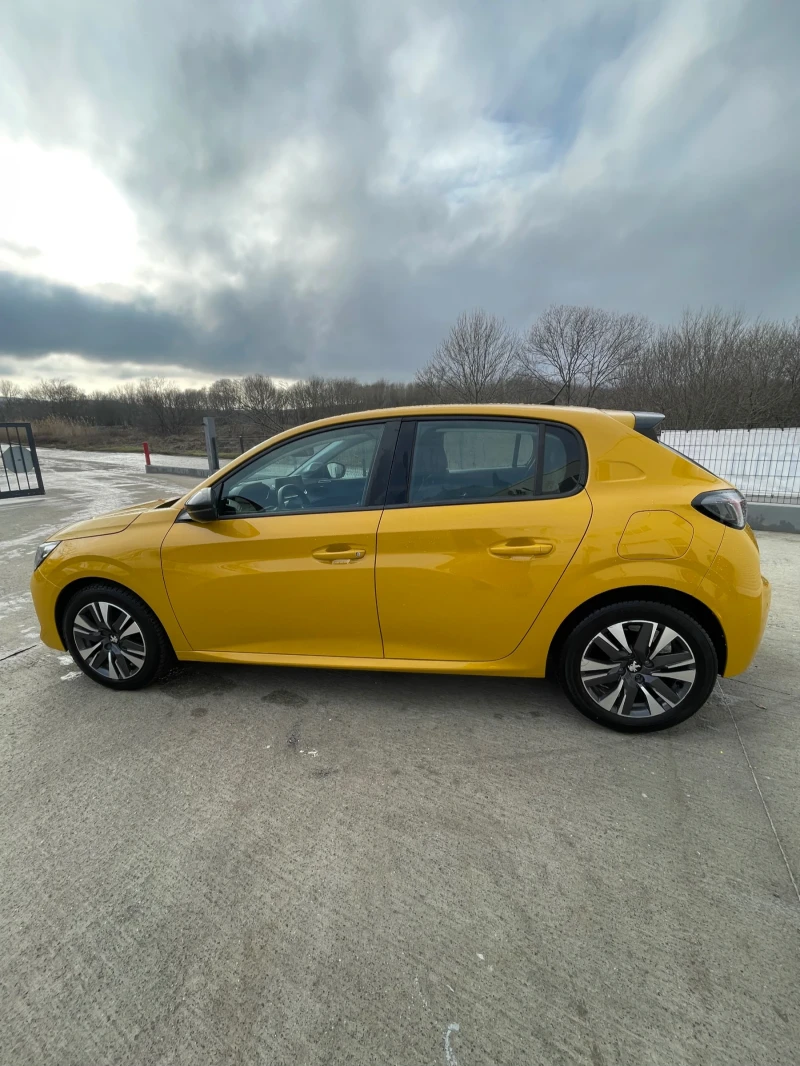 Peugeot 208 1.2i-75 к.с., снимка 6 - Автомобили и джипове - 53202624
