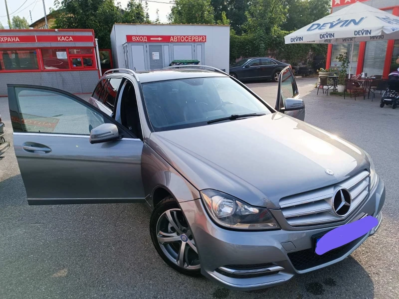 Mercedes-Benz C 220, снимка 3 - Автомобили и джипове - 53295372