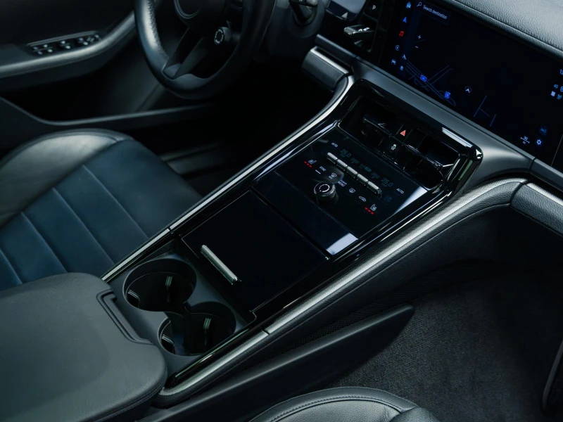 Porsche Panamera * BOSE* SoftClose* ПАНО* ГАРАНЦИЯ, снимка 14 - Автомобили и джипове - 53514124