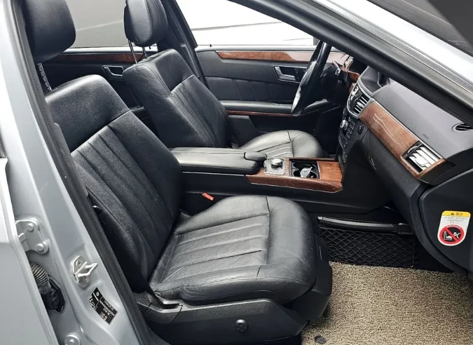 Mercedes-Benz E 300  - изображение 9