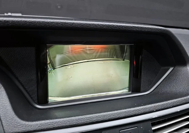 Mercedes-Benz E 300 | Mobile.bg   13