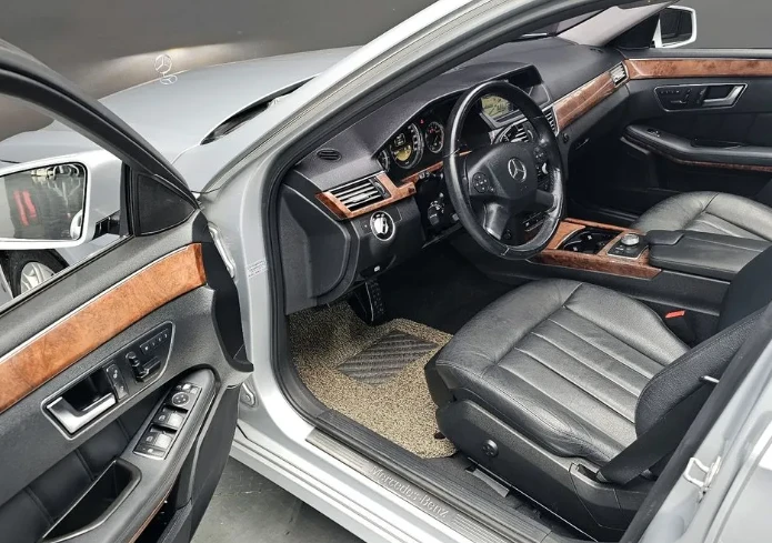 Mercedes-Benz E 300 | Mobile.bg   11
