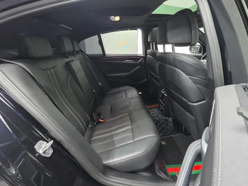 BMW 520, снимка 14 - Автомобили и джипове - 54737304