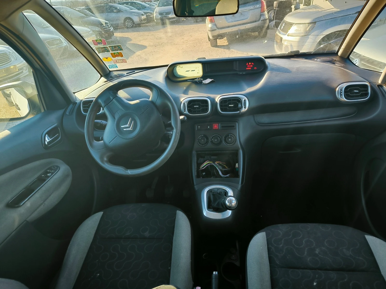 Citroen C3 Picasso 1.6 HDI - изображение 10