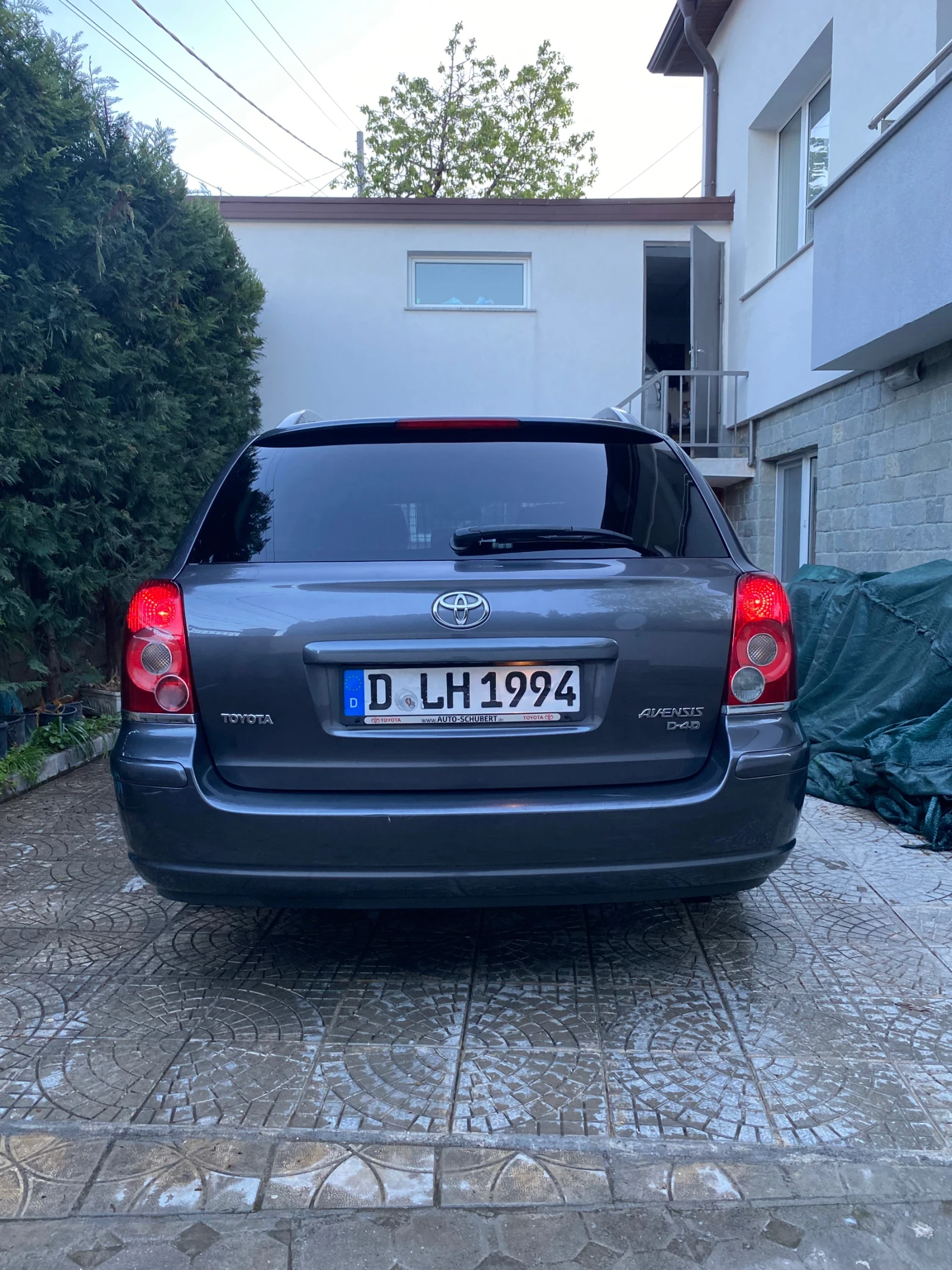 Toyota Avensis 2.2 D-4D - изображение 4