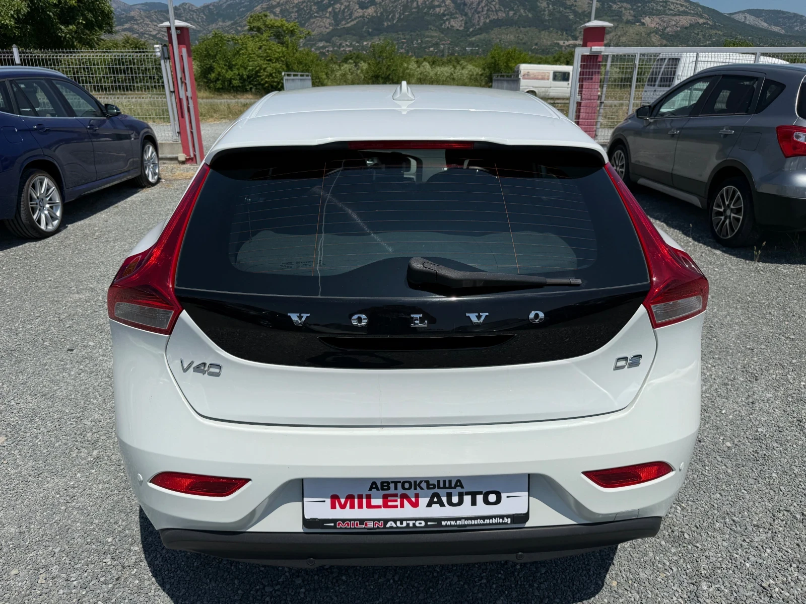Volvo V40 (KATO НОВА) - изображение 7