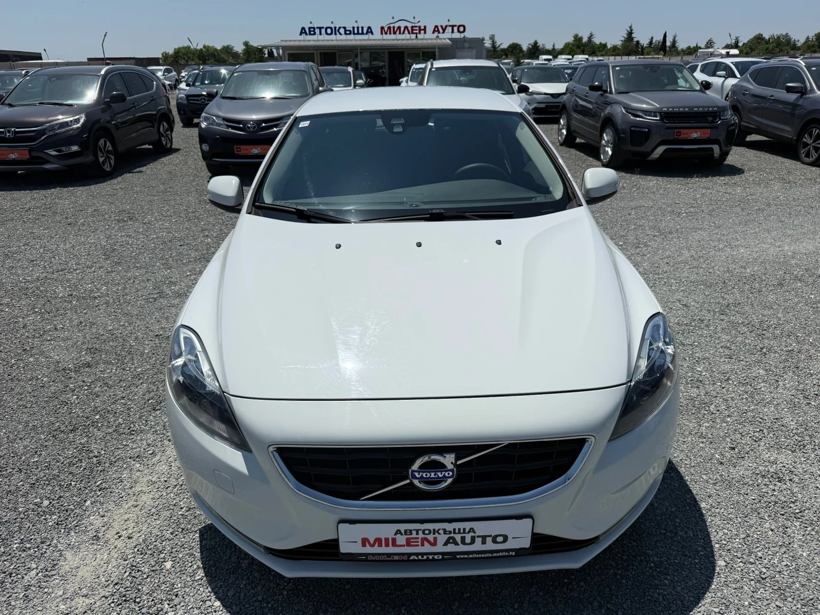 Volvo V40 (KATO НОВА) - изображение 2