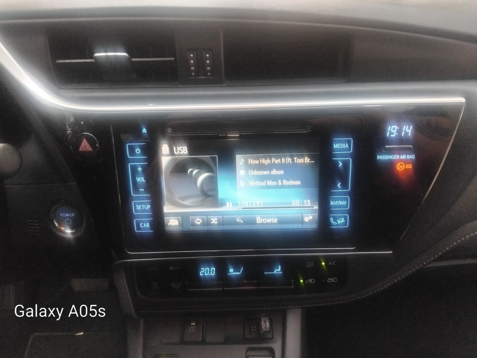 Toyota Auris  - изображение 10