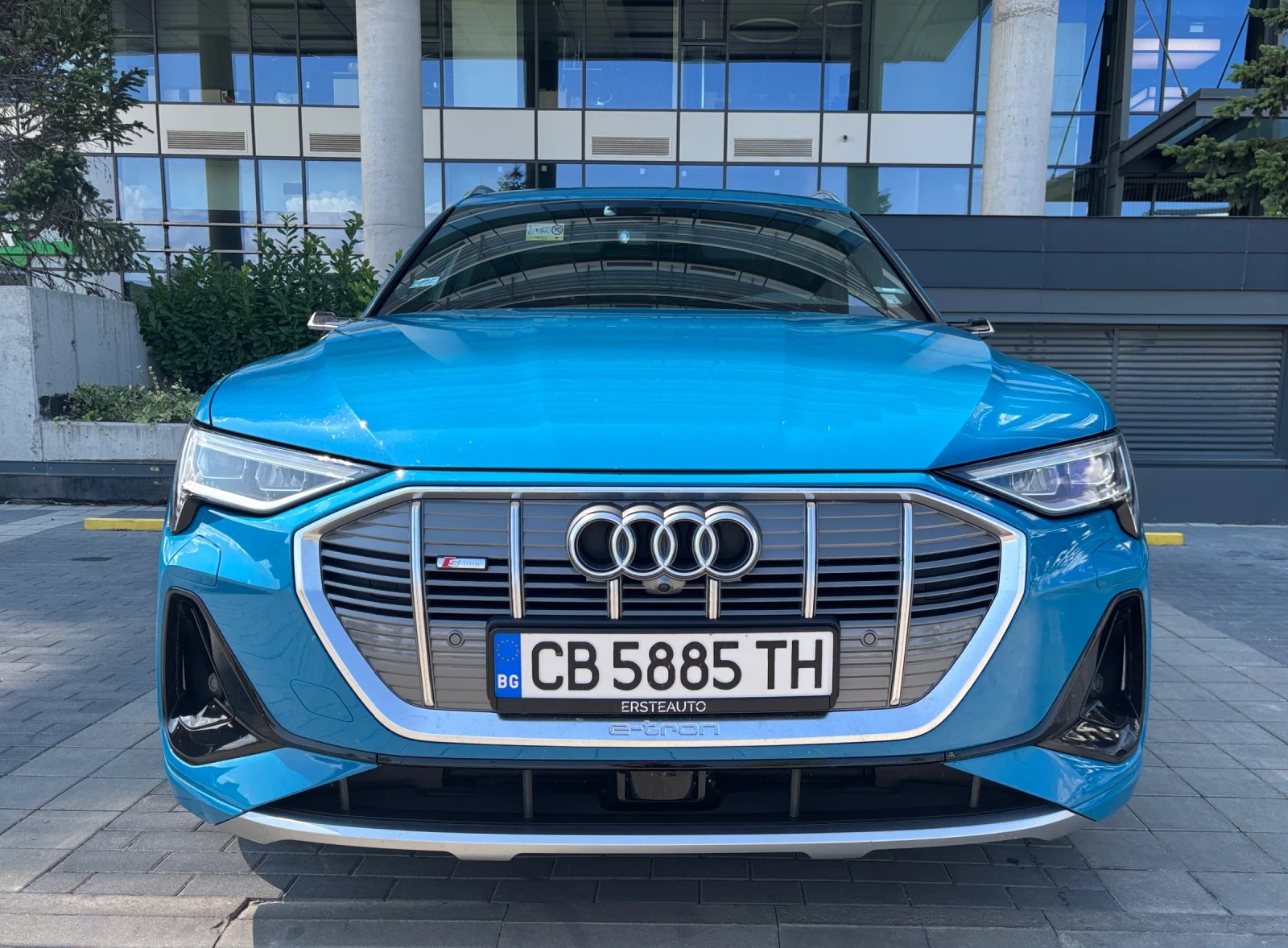 Audi E-Tron 55 Quattro * S-Line * Пълна сервизна история Порше - изображение 2