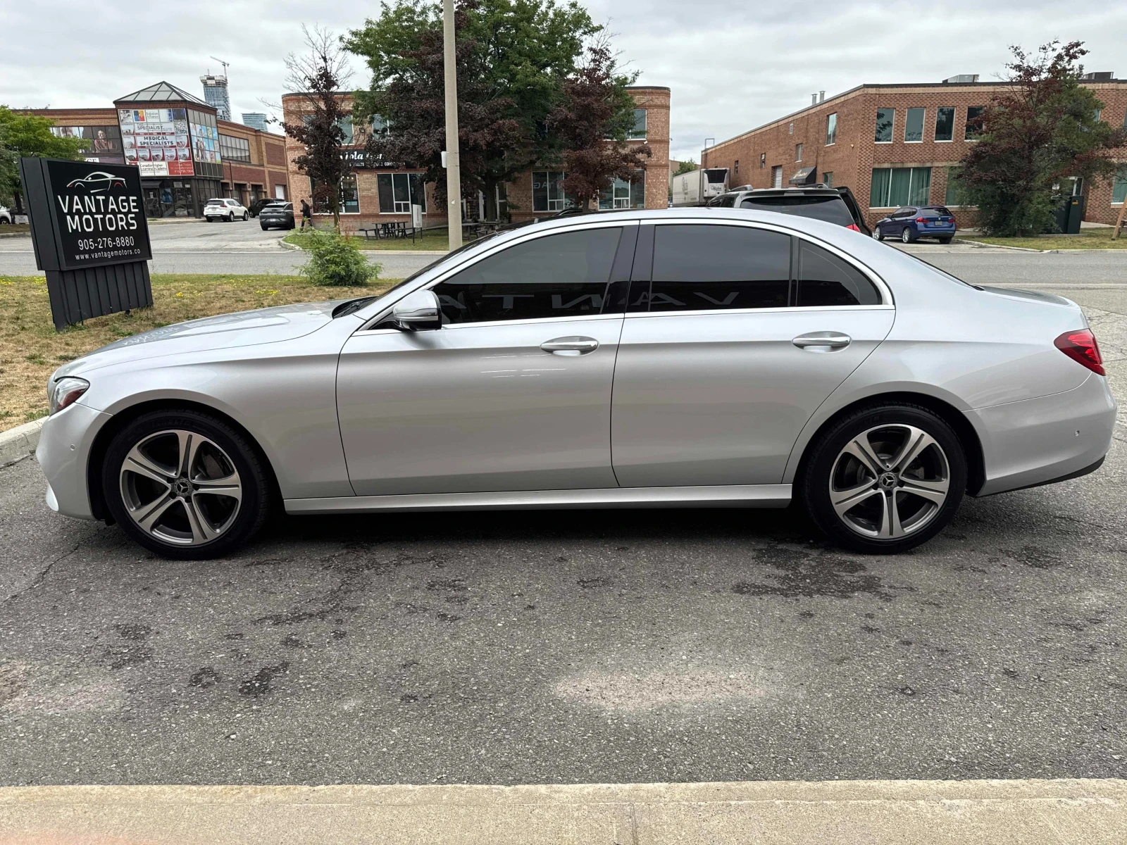 Mercedes-Benz E 300 CARFAX* ОПЦИЯ ЗА ФИНАНСИРАНЕ*  - изображение 3