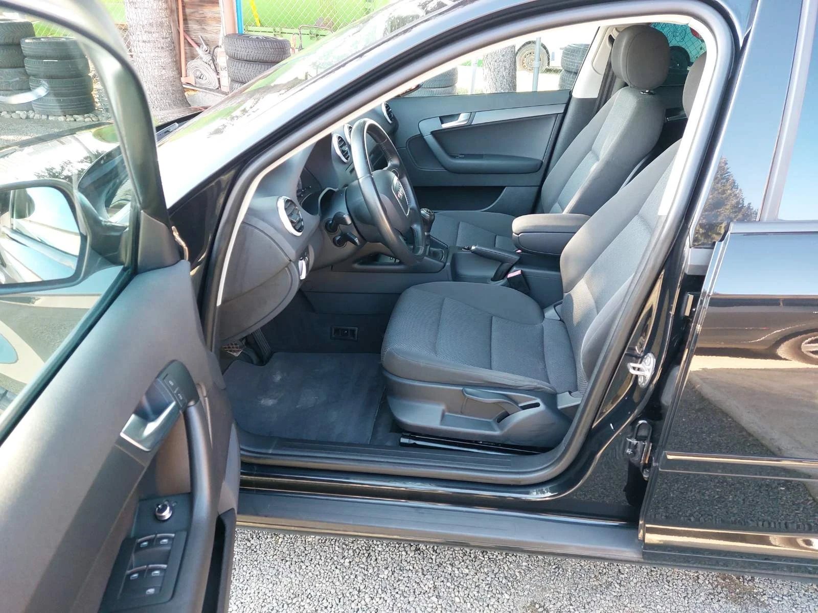 Audi A3 2.0, 6ск - изображение 10