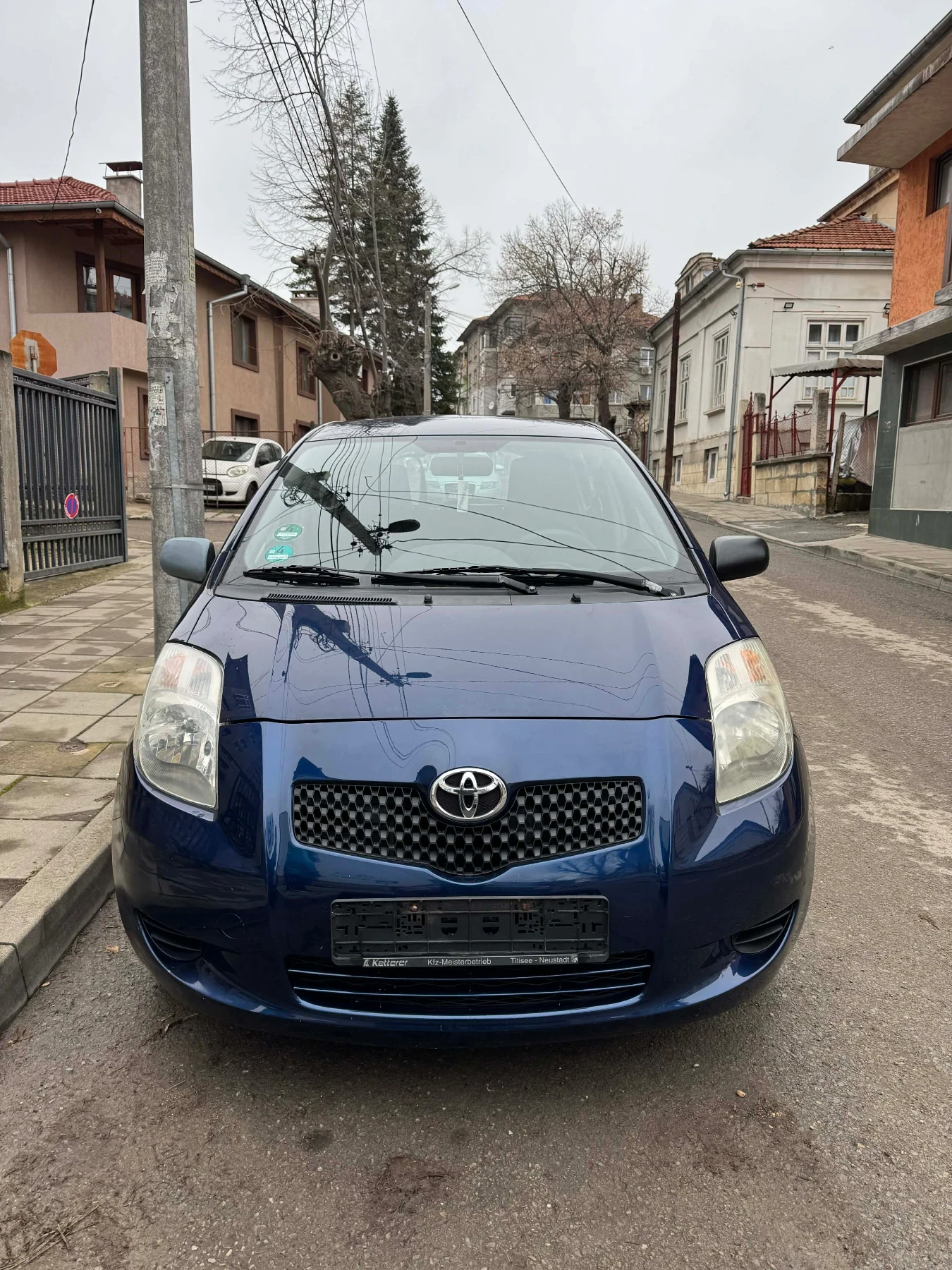 Toyota Yaris 1.0i - изображение 3