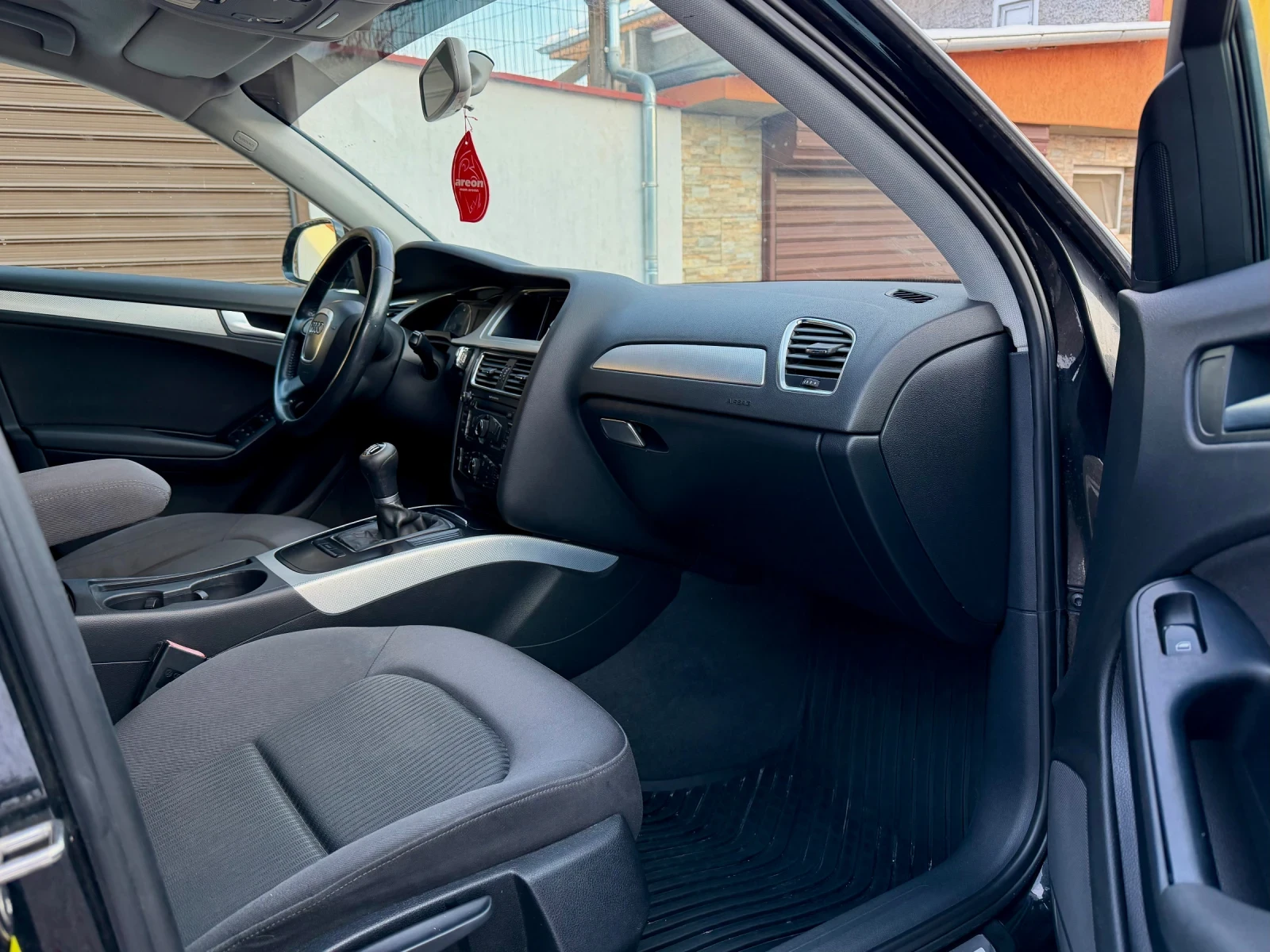 Audi A4 2.0 TDI  - изображение 8