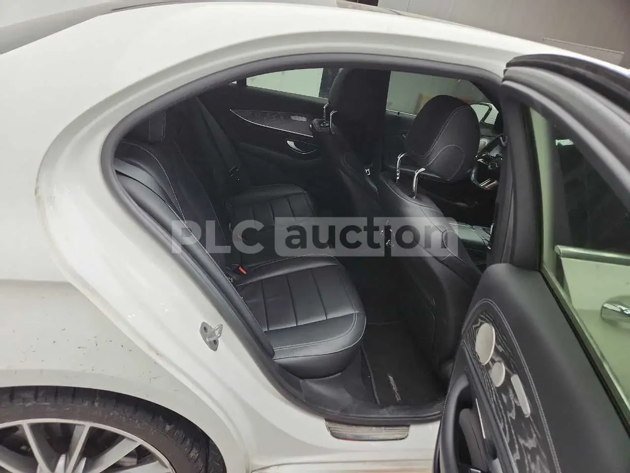 Mercedes-Benz E 350 burmester* multibeam led* Parking Assist, снимка 10 - Автомобили и джипове - 54162029