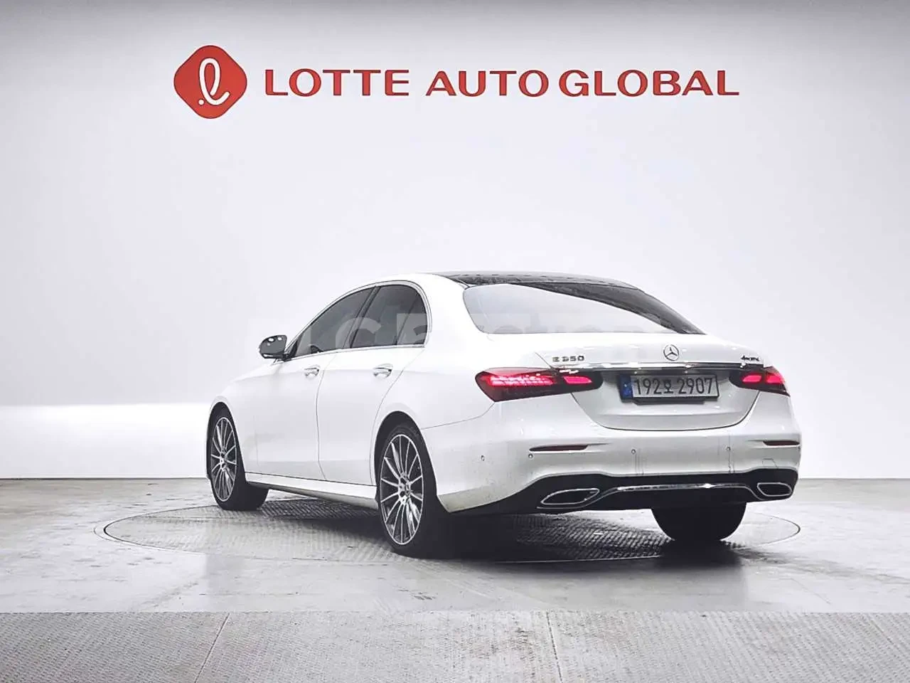 Mercedes-Benz E 350 burmester* multibeam led* Parking Assist, снимка 4 - Автомобили и джипове - 54162029