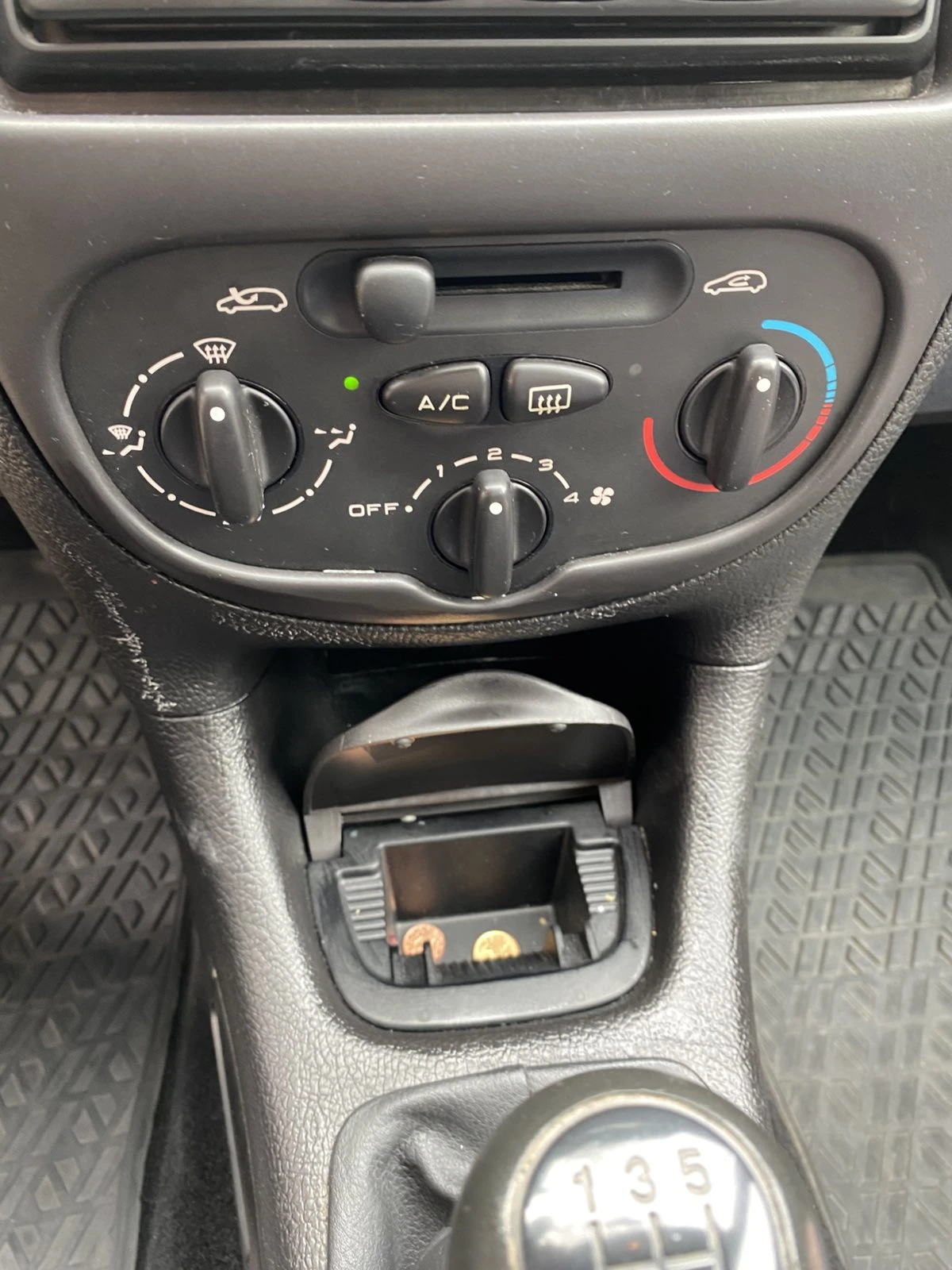 Peugeot 206, снимка 14 - Автомобили и джипове - 54231034