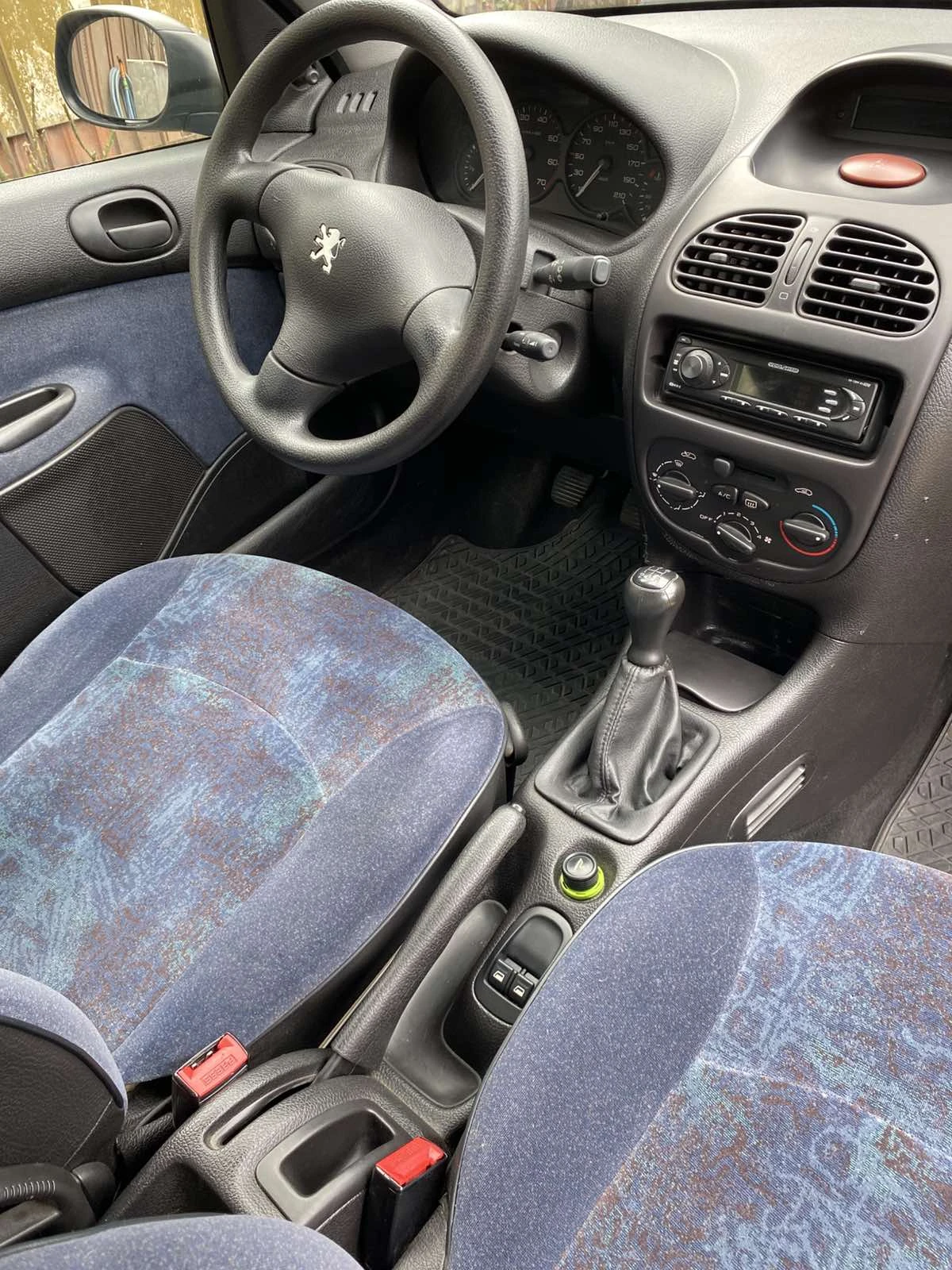 Peugeot 206, снимка 13 - Автомобили и джипове - 54231034