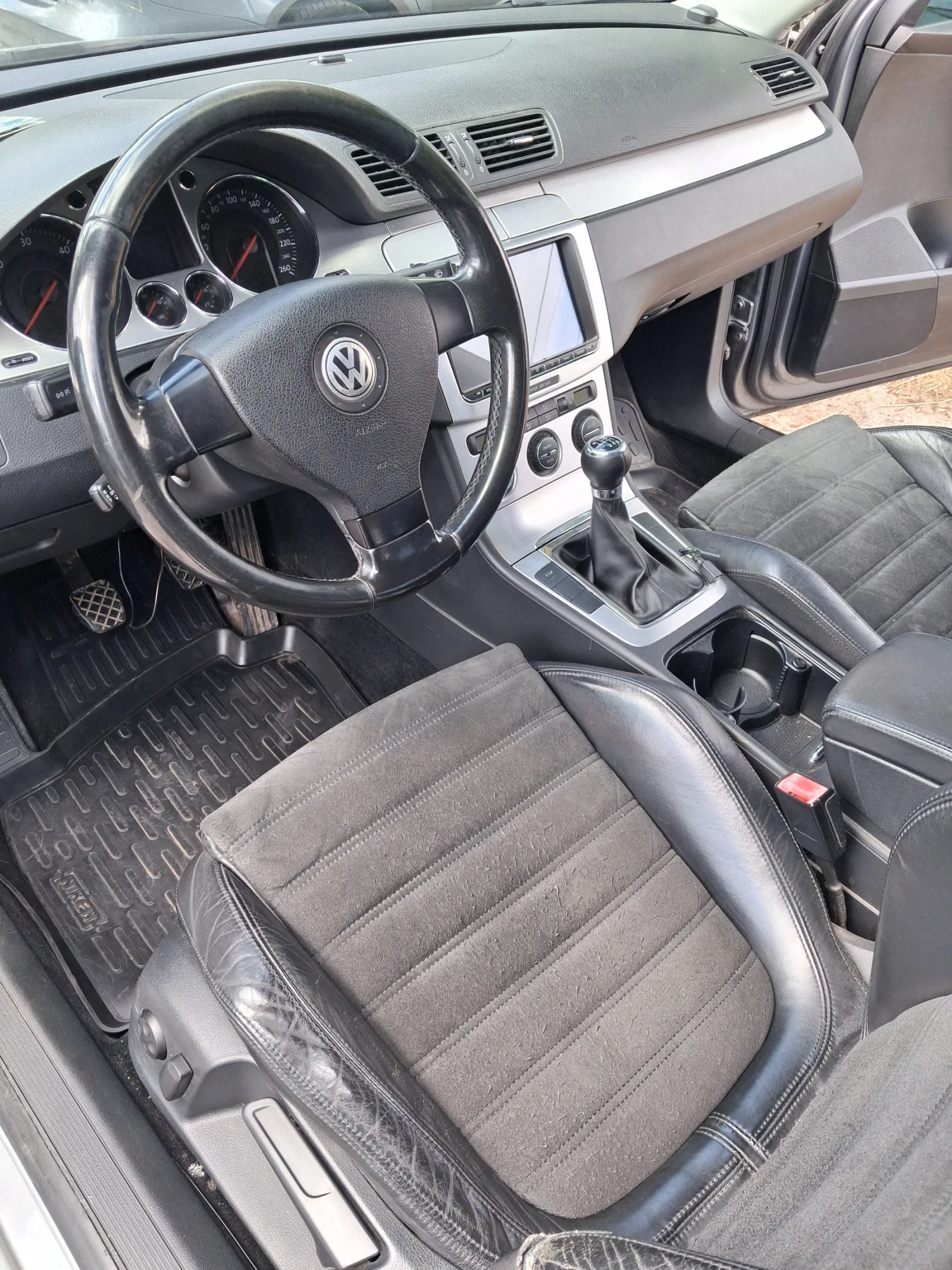 VW Passat, снимка 15 - Автомобили и джипове - 54414935