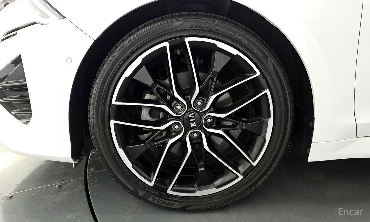 Kia K5 1.6 Turbo Signature* 360 CAM* DISTRONIC* HEAD-UP* , снимка 5 - Автомобили и джипове - 54884768
