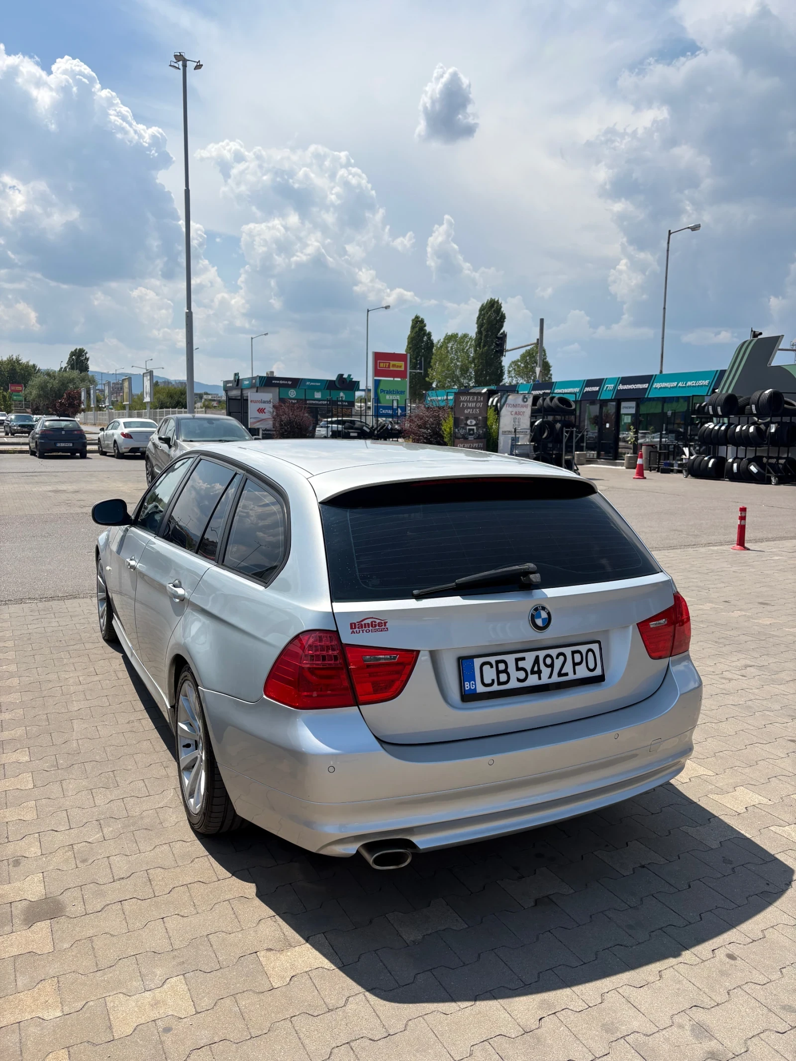 BMW 320, снимка 6 - Автомобили и джипове - 54904915