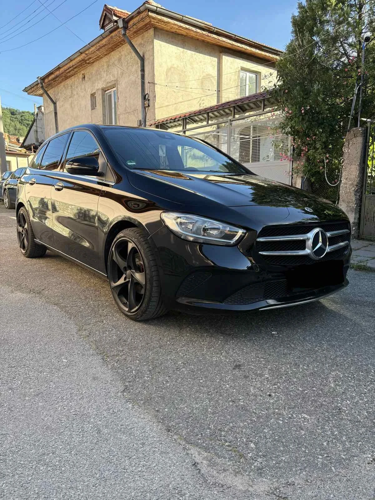 Mercedes-Benz B 180, снимка 2 - Автомобили и джипове - 55191396
