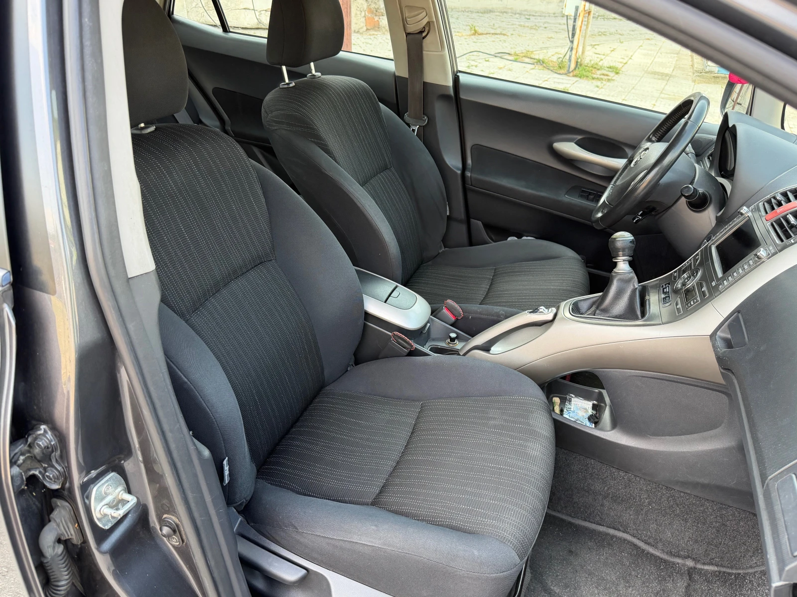 Toyota Auris /NAVI/, снимка 12 - Автомобили и джипове - 55321650