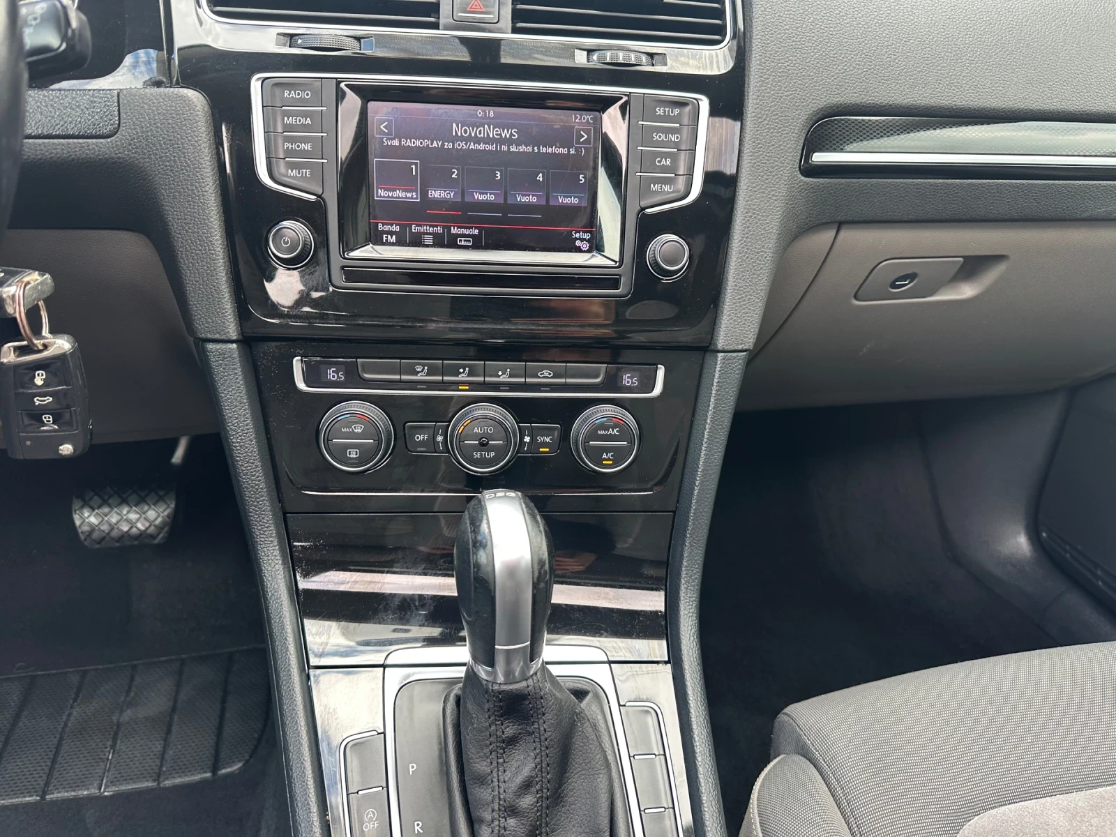 VW Golf 2.0TDI 150ks, снимка 9 - Автомобили и джипове - 55754196