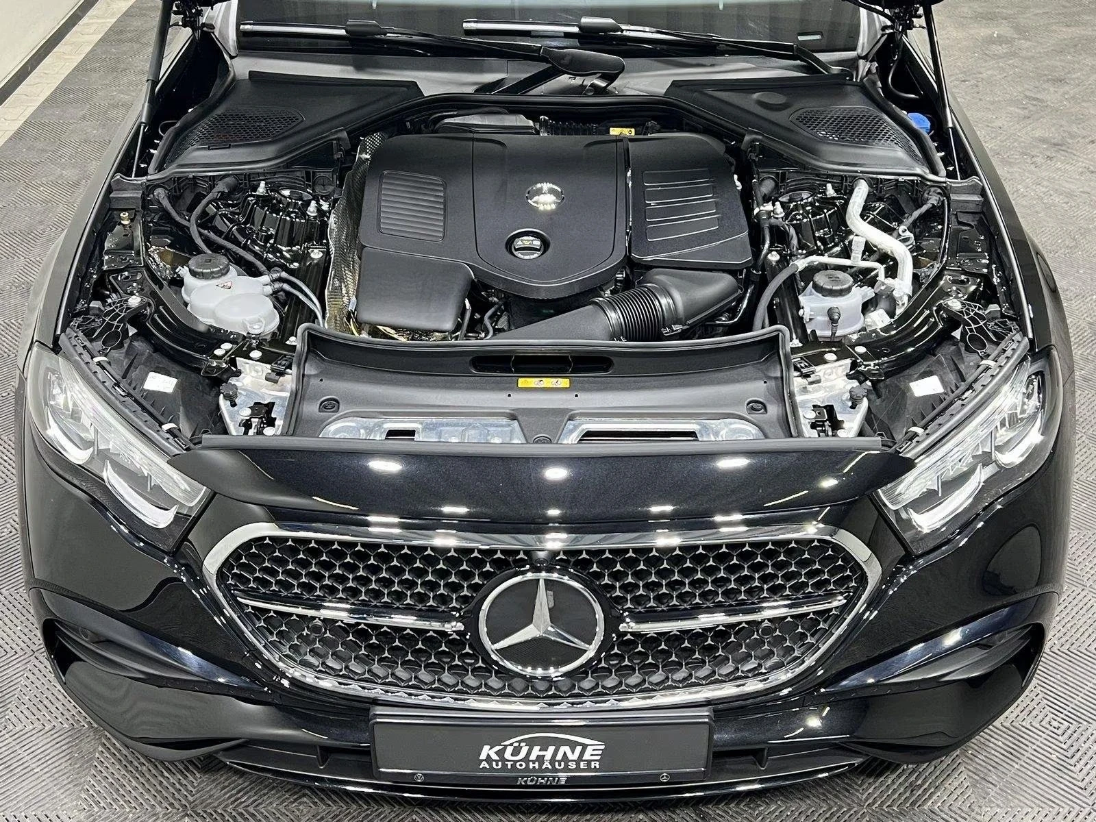 Mercedes-Benz E 200 AMG Line/KEYLESS-GO/WINTER PAKET/DISTRONIC, снимка 17 - Автомобили и джипове - 55802083
