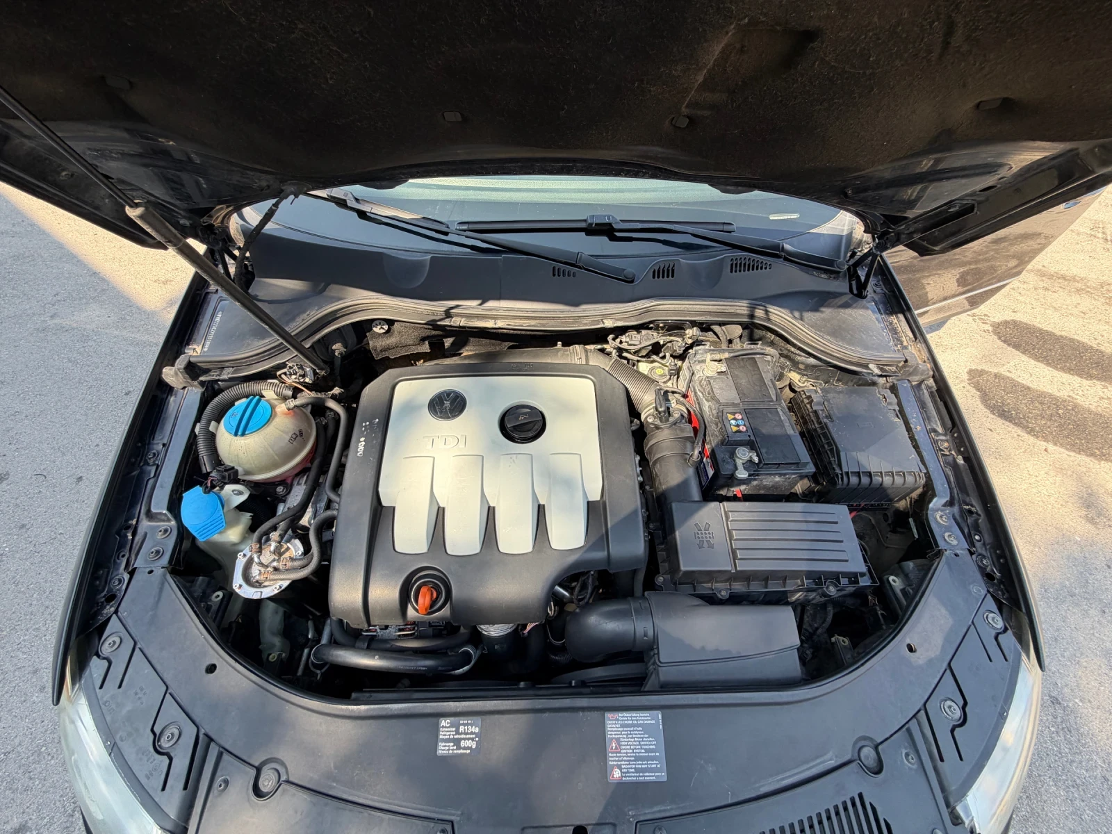 VW Passat 2.0 6 Ръчка , снимка 12 - Автомобили и джипове - 55802521