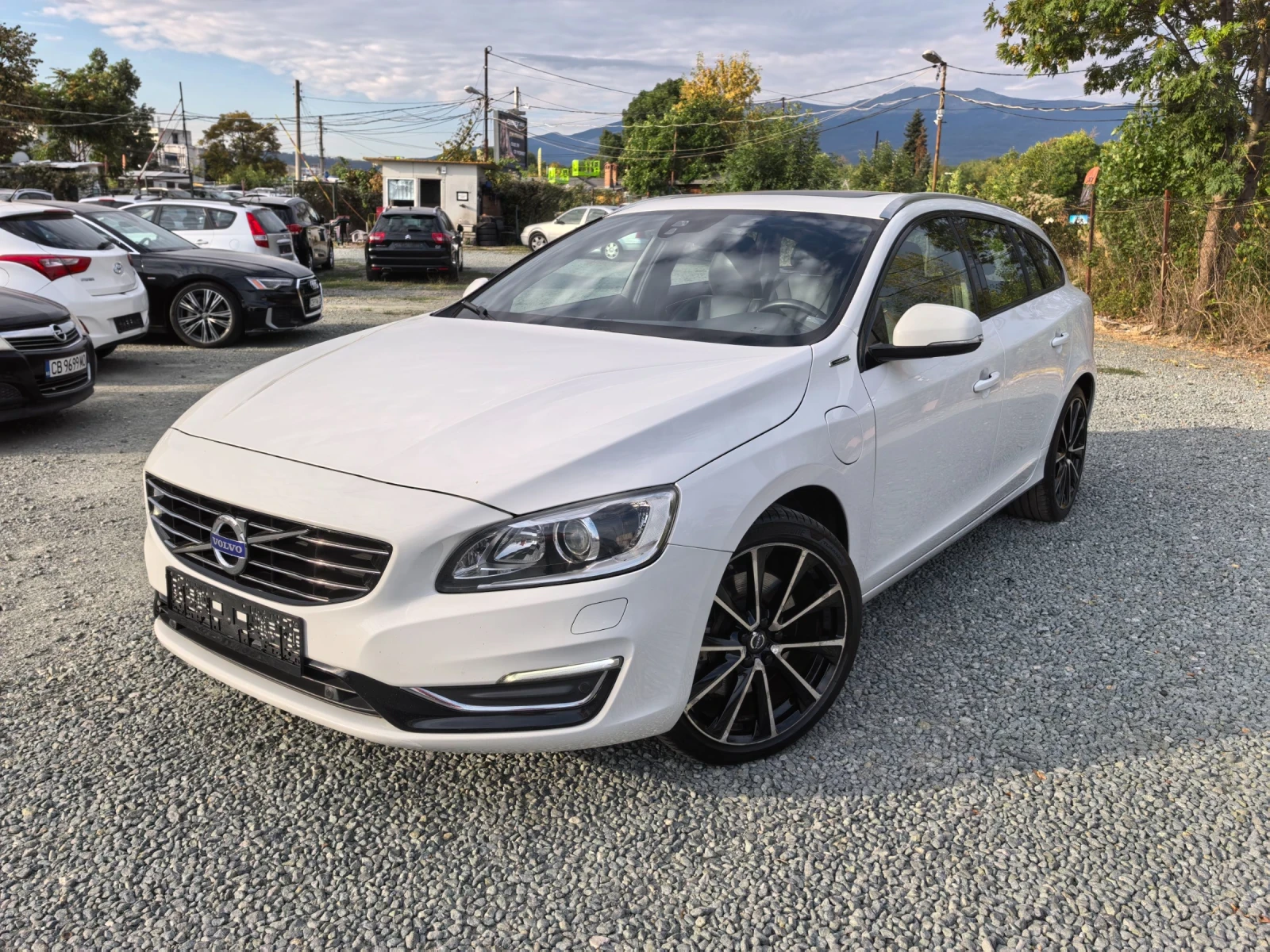 Volvo V60 2.4D5 Twin Engine Plug-in Hybrid AWD