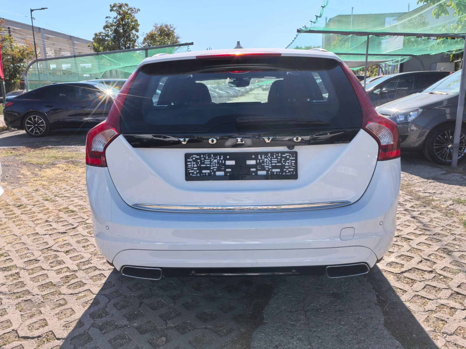 Volvo V60 2.4D5 Twin Engine Plug-in Hybrid AWD | Mobile.bg � ����������� 7