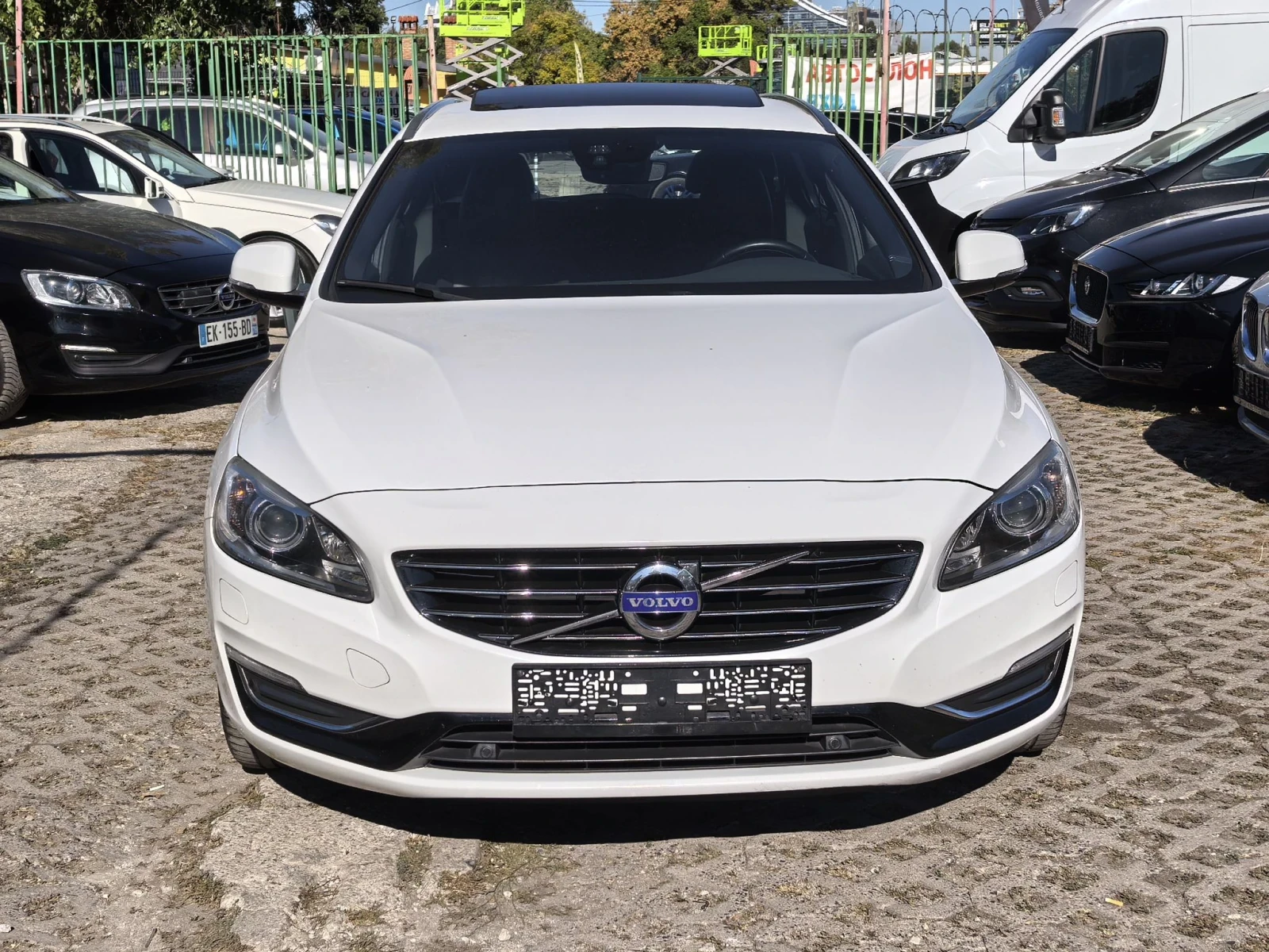 Volvo V60 2.4D5 Twin Engine Plug-in Hybrid AWD