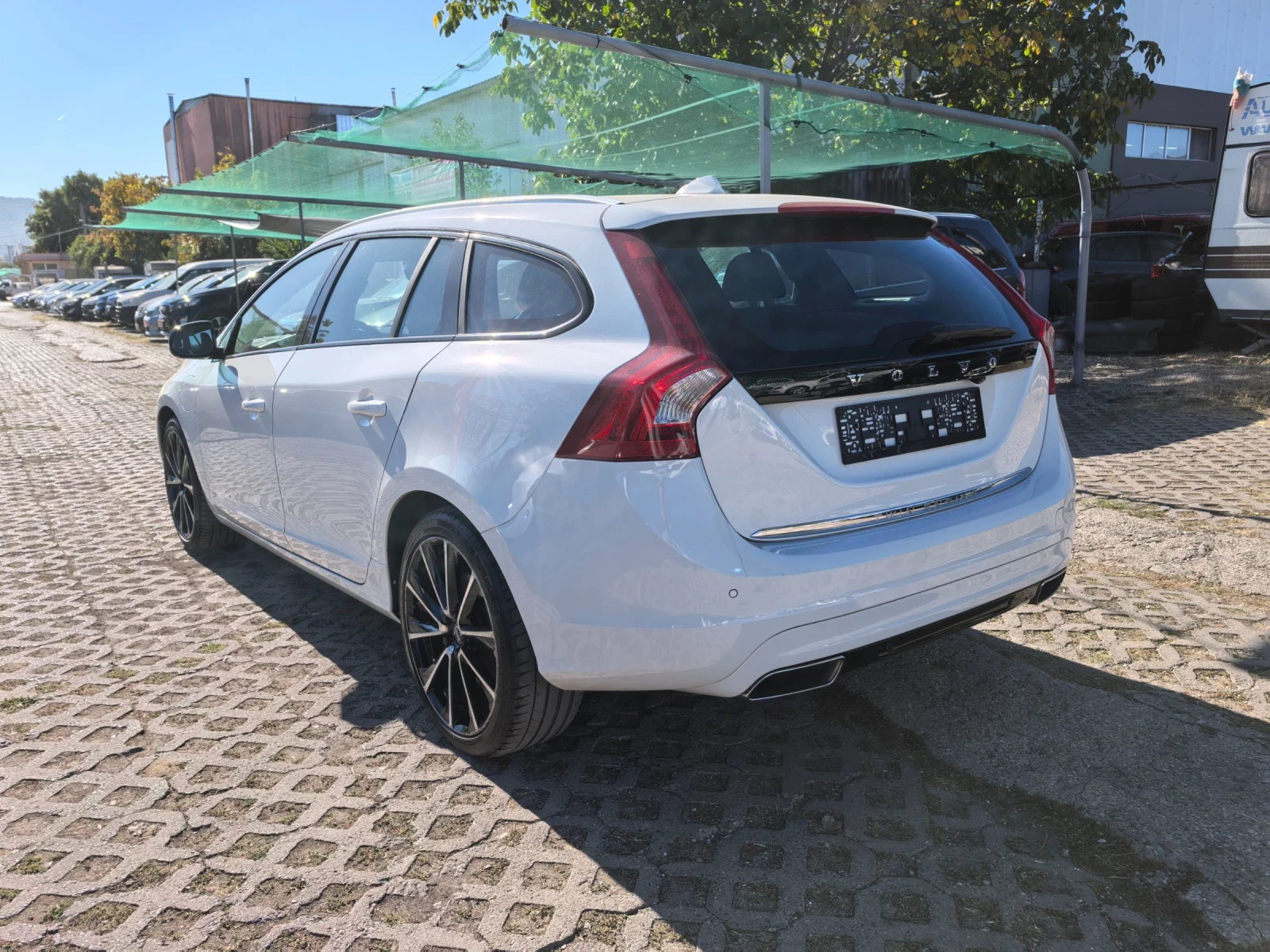 Volvo V60 2.4D5 Twin Engine Plug-in Hybrid AWD | Mobile.bg � ����������� 5