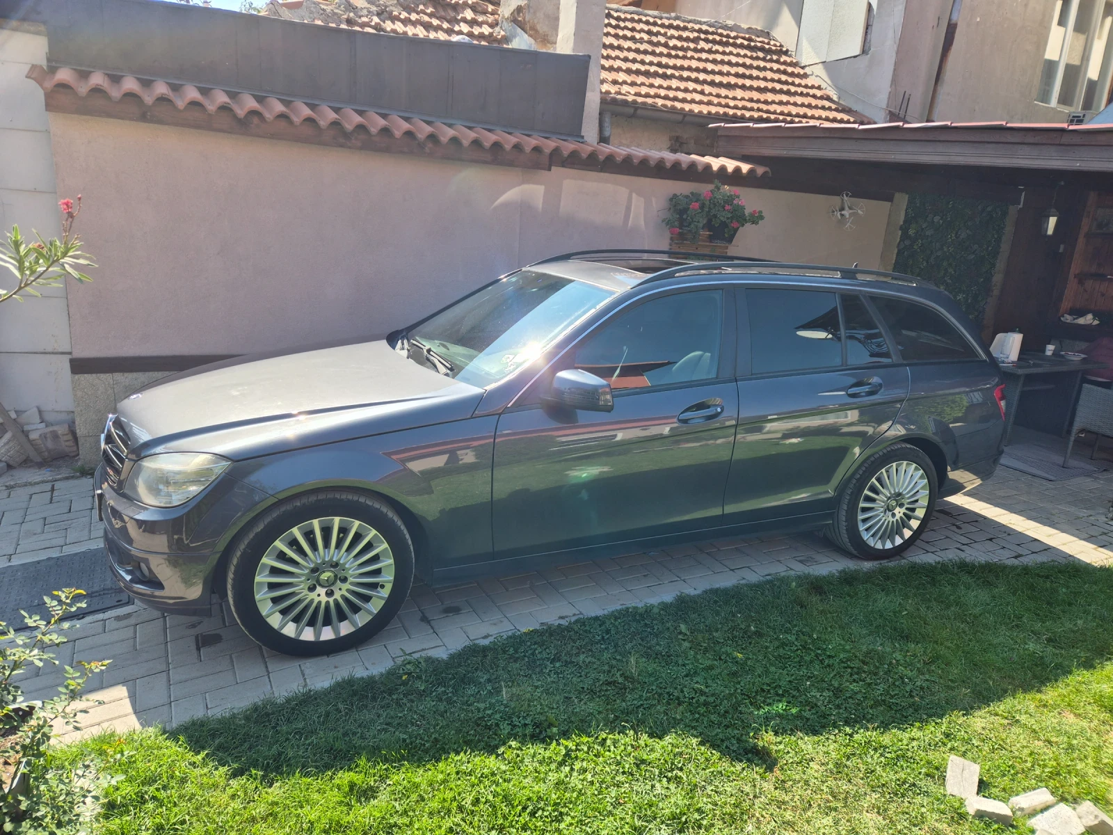 Mercedes-Benz C 220, снимка 4 - Автомобили и джипове - 56150419