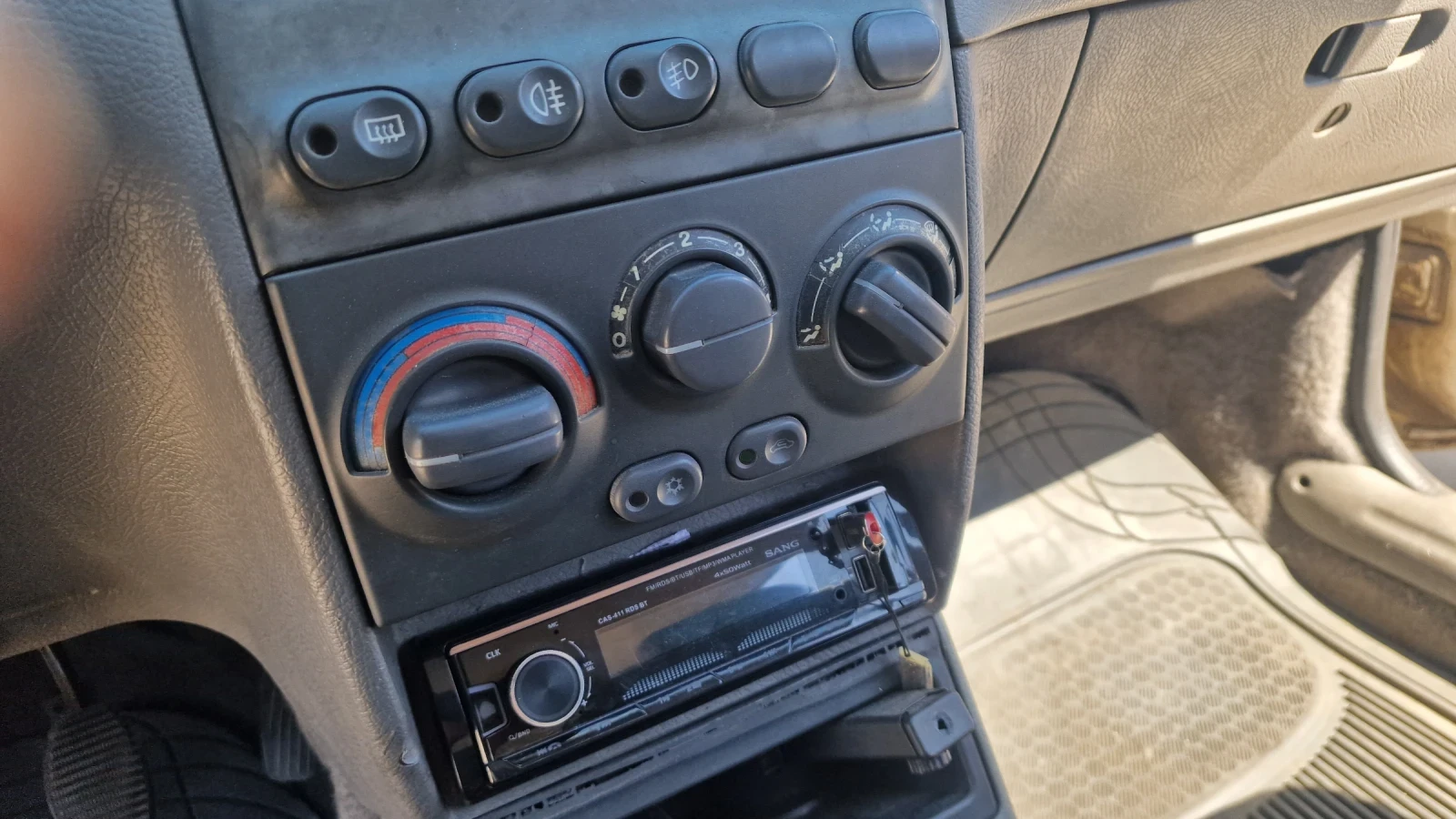 Fiat Punto 1.2, снимка 8 - Автомобили и джипове - 56183442