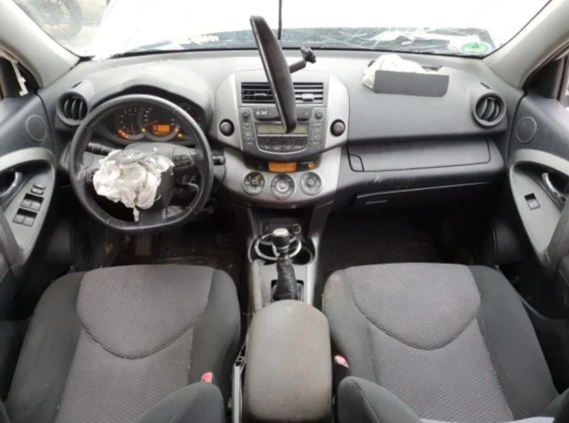 Toyota Rav4 2.2D, снимка 5 - Автомобили и джипове - 48618182