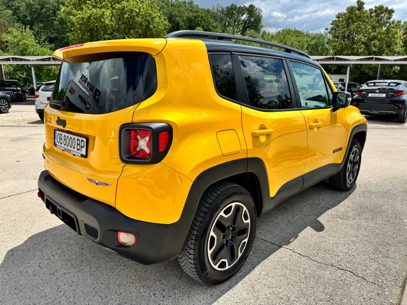 Jeep Renegade 2.4i ГАЗ 184к.с 9ск. TRAILHAWK 4x4, снимка 4 - Автомобили и джипове - 50471458