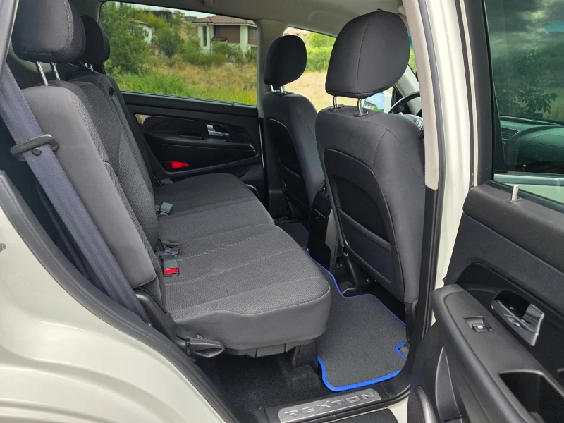 SsangYong Rexton 2.2D 114000km 4x4, снимка 9 - Автомобили и джипове - 51844571