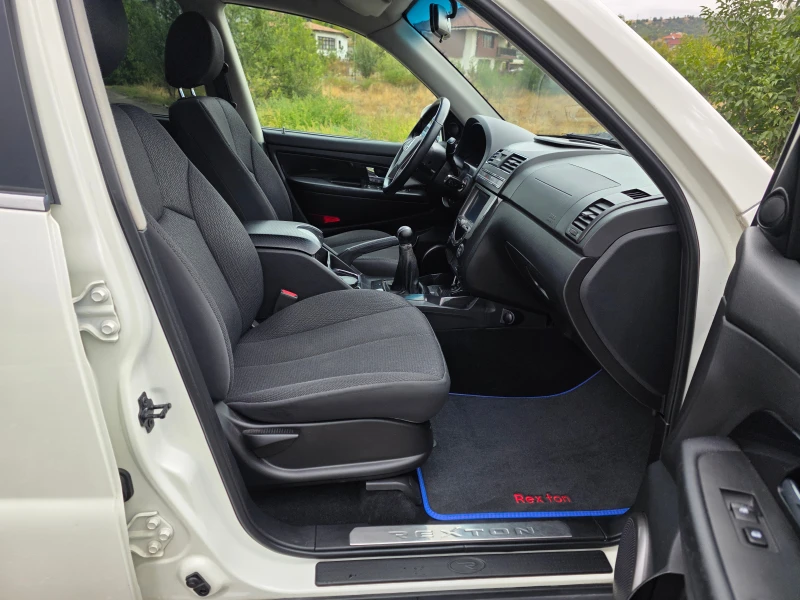 SsangYong Rexton 2.2D 114000km 4x4, снимка 8 - Автомобили и джипове - 51844571