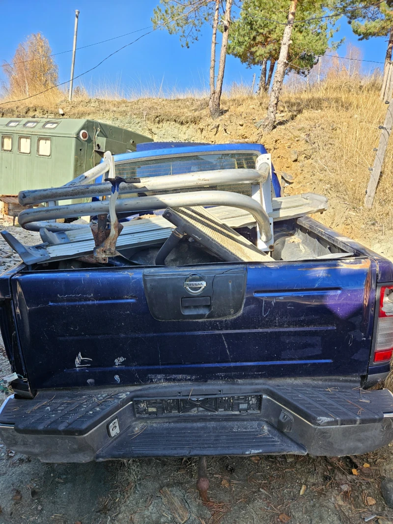 Nissan Navara, снимка 10 - Автомобили и джипове - 52436221
