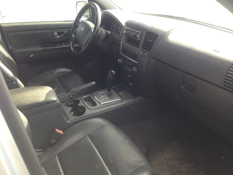 Kia Sorento 4x4/FACE/2.5CRDi/170kc/Кожа/Автоматик/Euro4, снимка 3 - Автомобили и джипове - 52444605