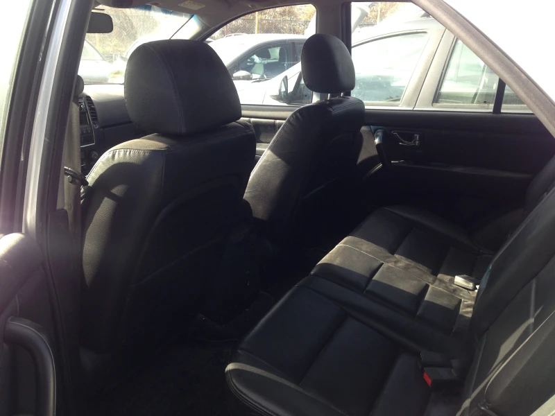 Kia Sorento 4x4/FACE/2.5CRDi/170kc/Кожа/Автоматик/Euro4, снимка 7 - Автомобили и джипове - 52444605
