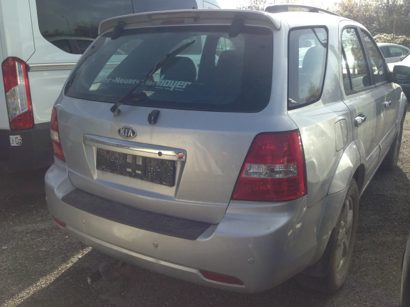 Kia Sorento 4x4/FACE/2.5CRDi/170kc/Кожа/Автоматик/Euro4, снимка 4 - Автомобили и джипове - 52444605