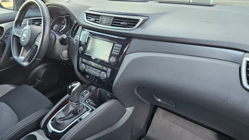 Nissan Qashqai N-Connecta* Aut.* Kam.260* LED* Keyless GO, снимка 17 - Автомобили и джипове - 52850227