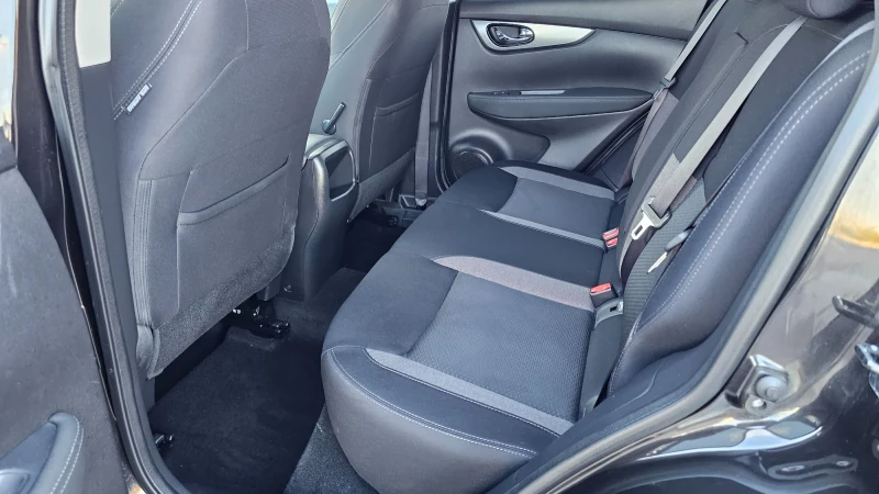Nissan Qashqai N-Connecta* Aut.* Kam.260* LED* Keyless GO, снимка 15 - Автомобили и джипове - 52850227