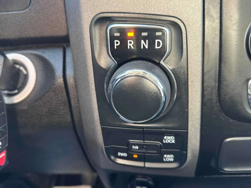 Dodge RAM 1500 Classic Tradesman 4x4 Quad Cab | 2 КЛЮЧА | KEYLESS, снимка 14 - Автомобили и джипове - 53574010