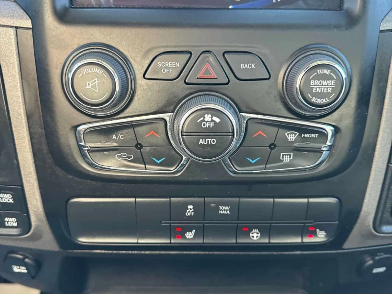 Dodge RAM 1500 Classic Tradesman 4x4 Quad Cab | 2 КЛЮЧА | KEYLESS, снимка 13 - Автомобили и джипове - 53574010