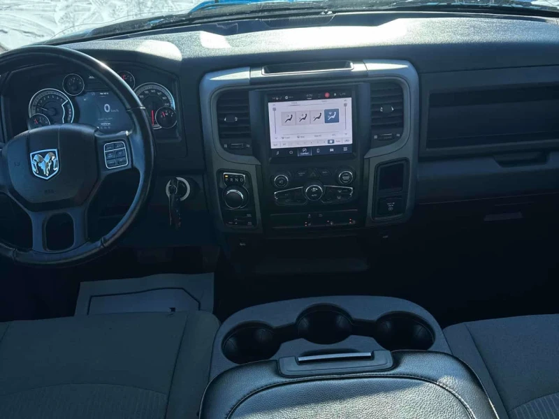 Dodge RAM 1500 Classic Tradesman 4x4 Quad Cab | 2 КЛЮЧА | KEYLESS, снимка 9 - Автомобили и джипове - 53574010